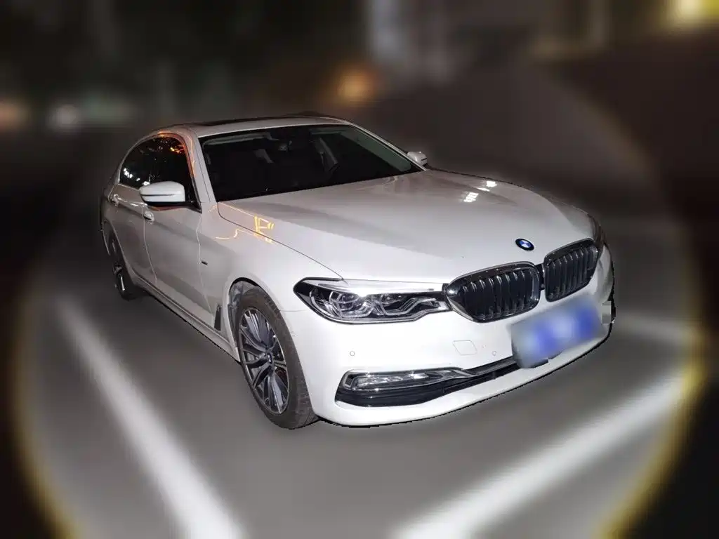 BMW 5 Series — фото 24