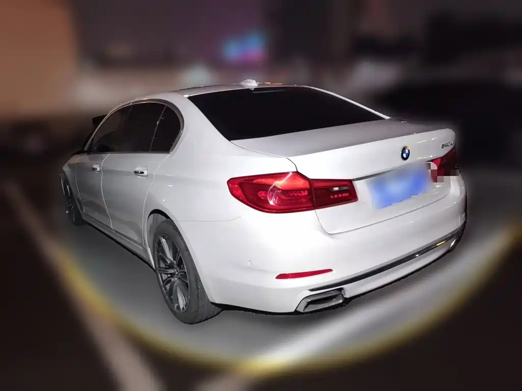 BMW 5 Series — фото 25