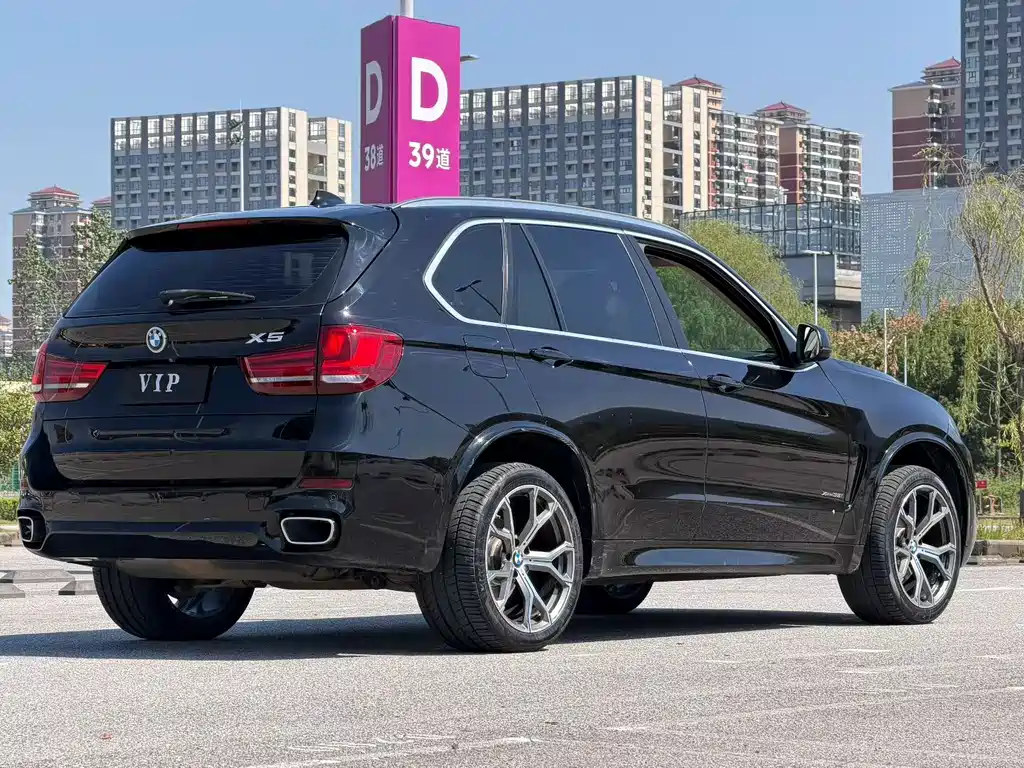 BMW X5 (Import) — фото 8