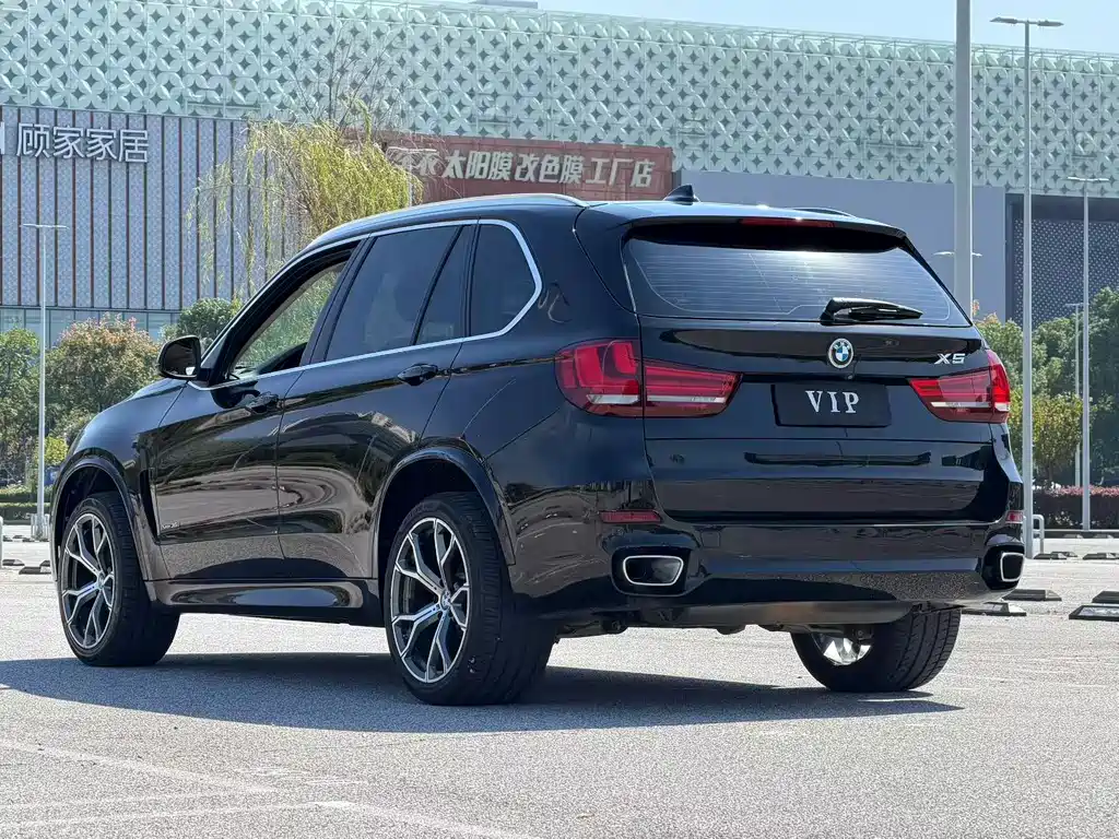 BMW X5 (Import) — фото 9