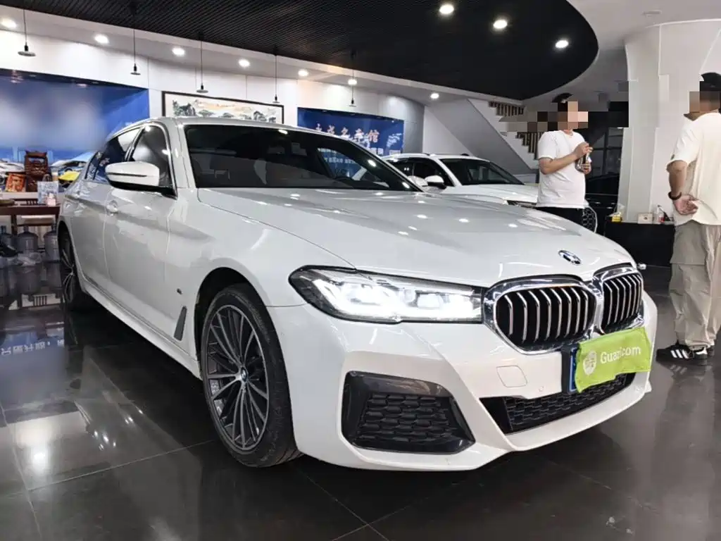 BMW 5 Series — фото 4