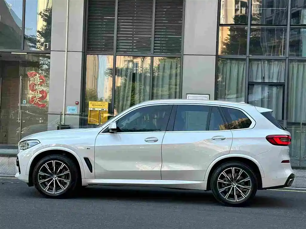 BMW X5 (Import) — фото 3