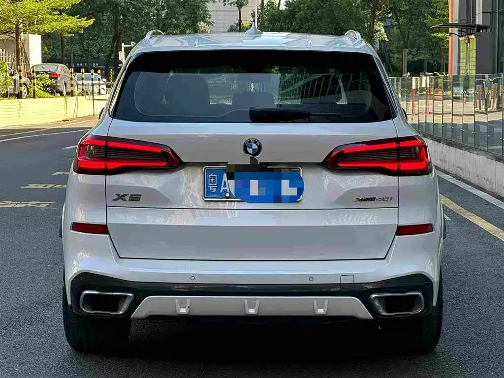 BMW X5 (Import) — фото 5