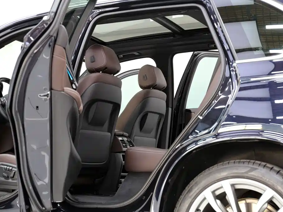 BMW X5 (Import) — фото 6