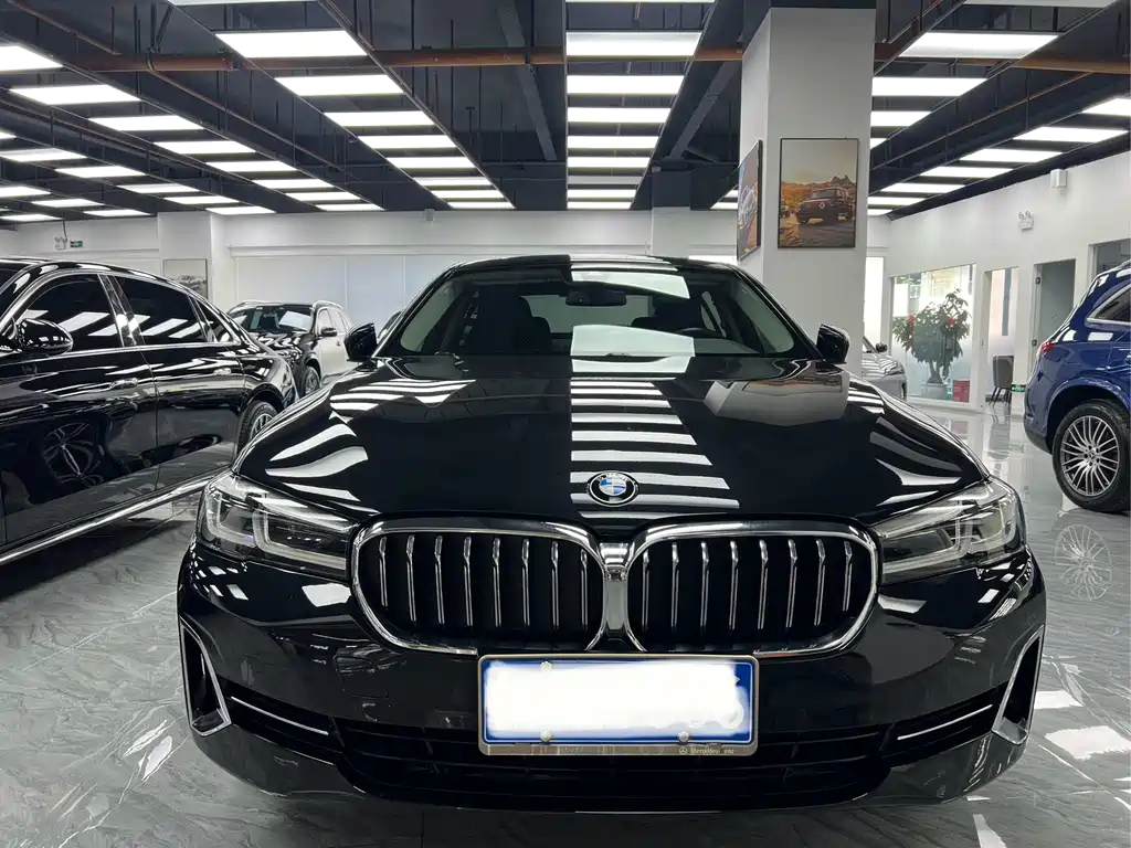 BMW 5 Series — фото 2
