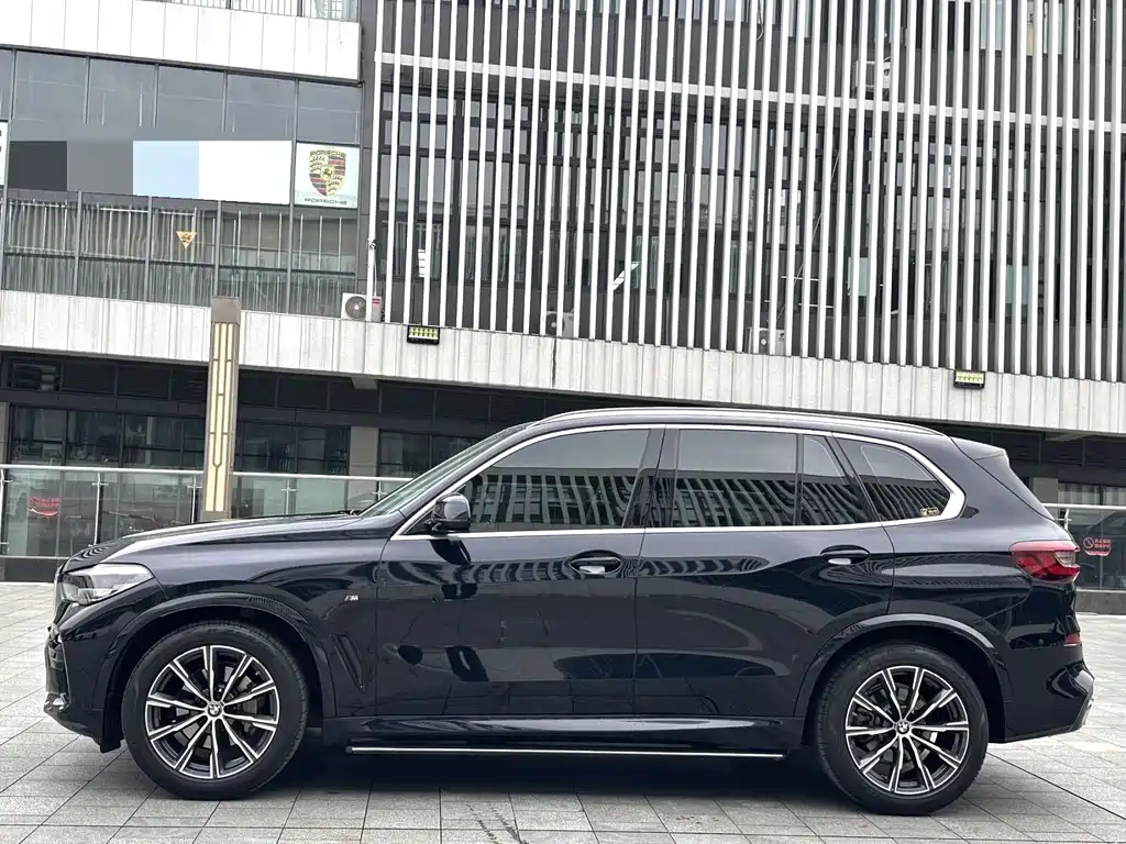 BMW X5 (Import) — фото 3
