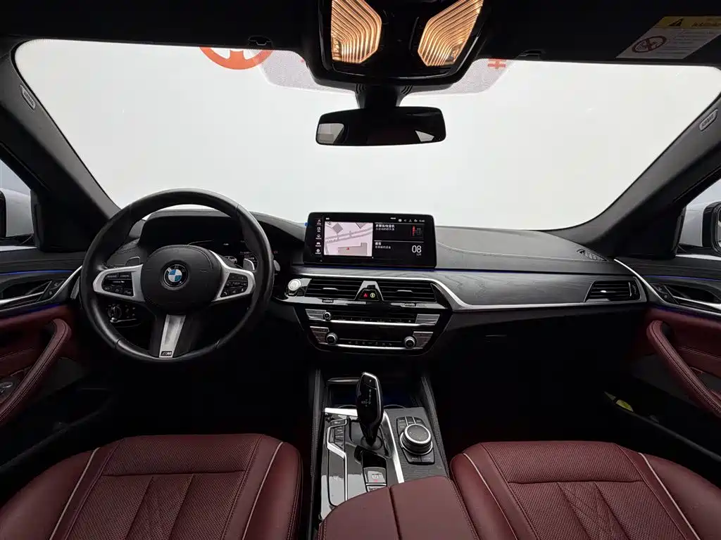 BMW 5 Series — фото 9