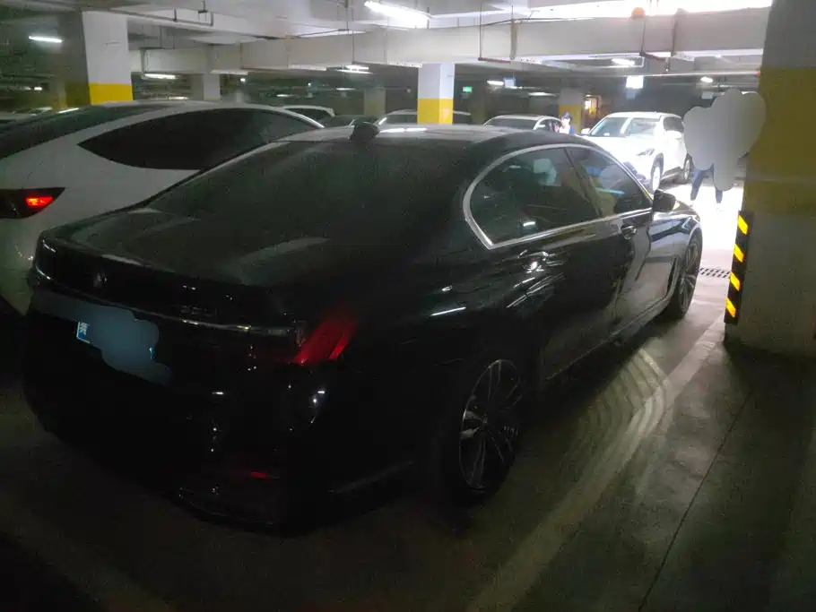 BMW 7 Series — фото 3