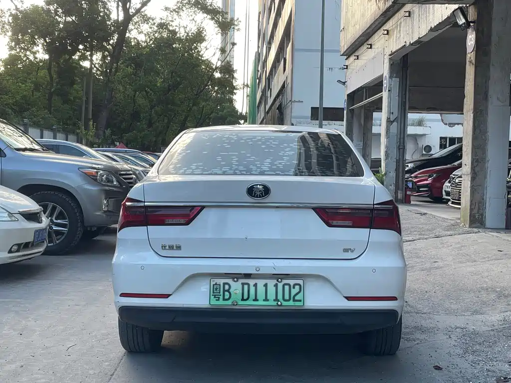 BYD Qin NEV — фото 5