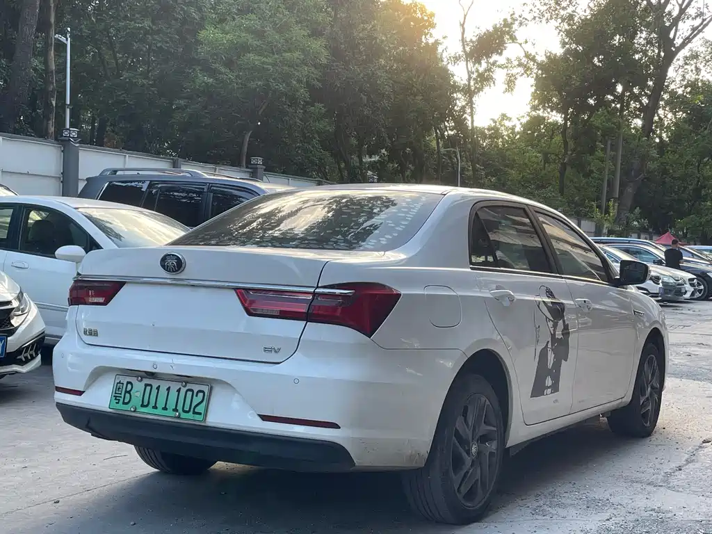 BYD Qin NEV — фото 6