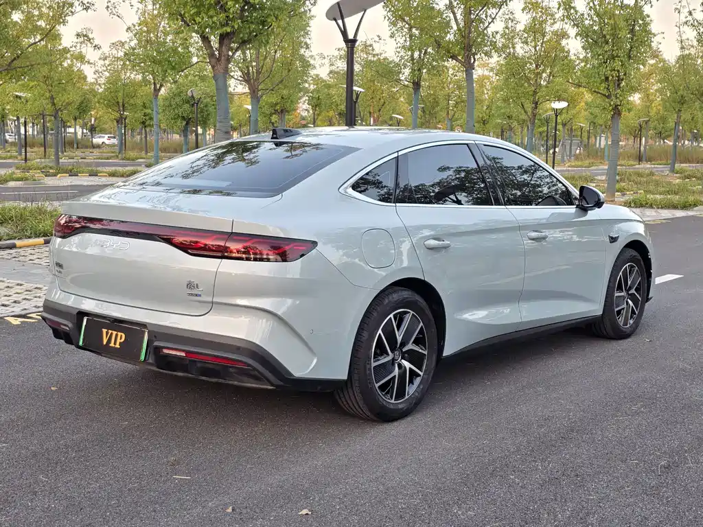 BYD Qin L — фото 4