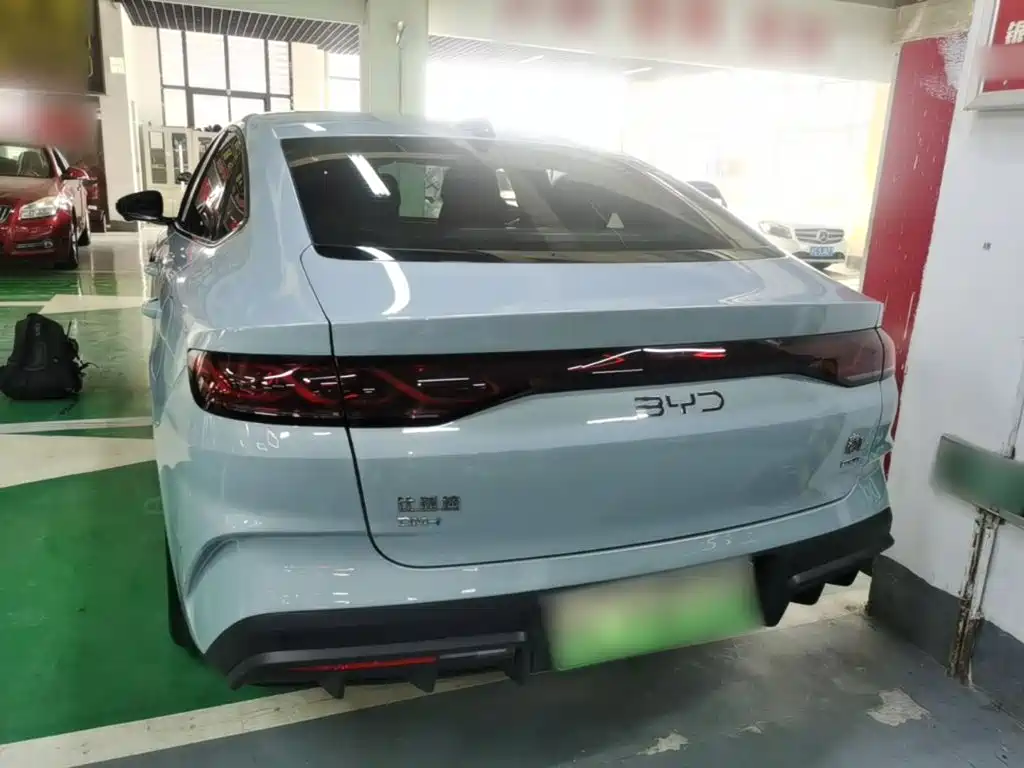 BYD Qin L — фото 6