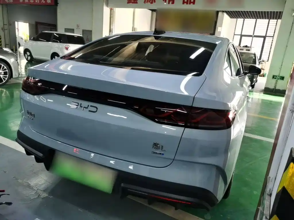 BYD Qin L — фото 7