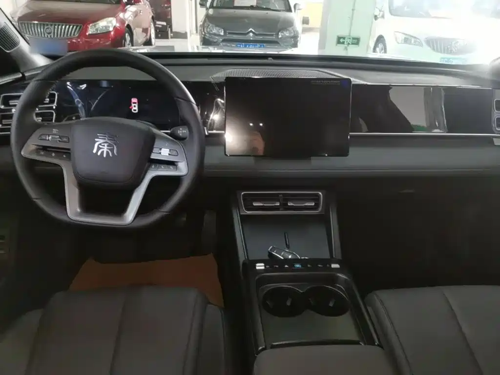BYD Qin L — фото 10