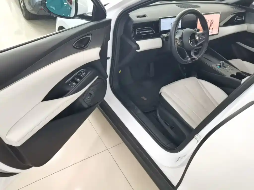BYD Seal 06 — фото 16