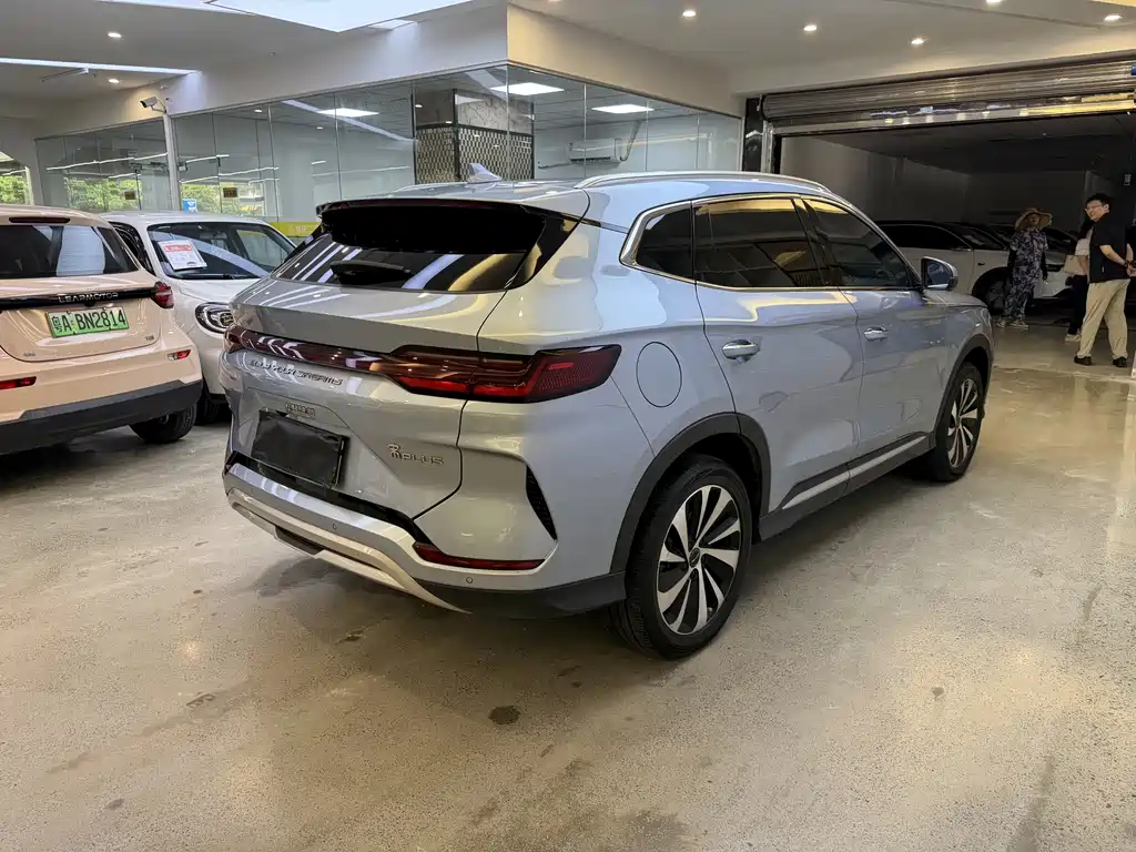 BYD PLUS New Energy — фото 5