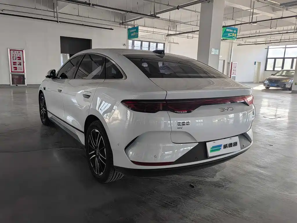 BYD Qin L — фото 3