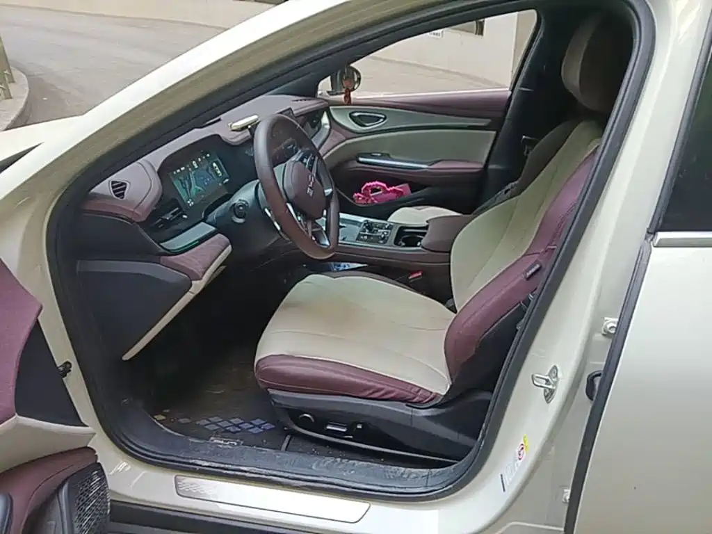 BYD Seal 07 DM-i — фото 15