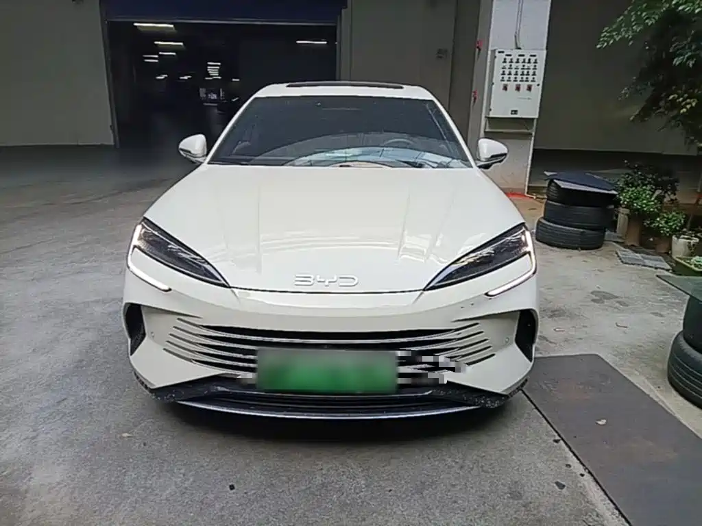 BYD Seal 07 DM-i — фото 3
