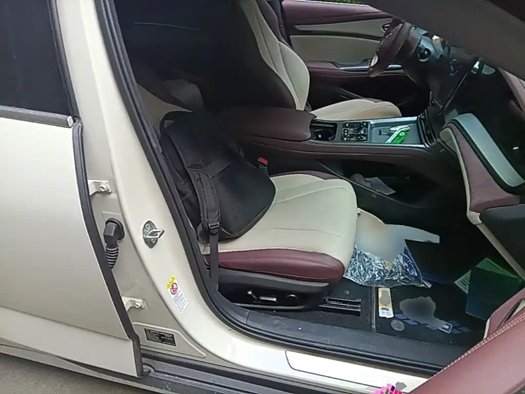 BYD Seal 07 DM-i — фото 25