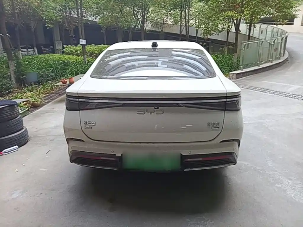 BYD Seal 07 DM-i — фото 6