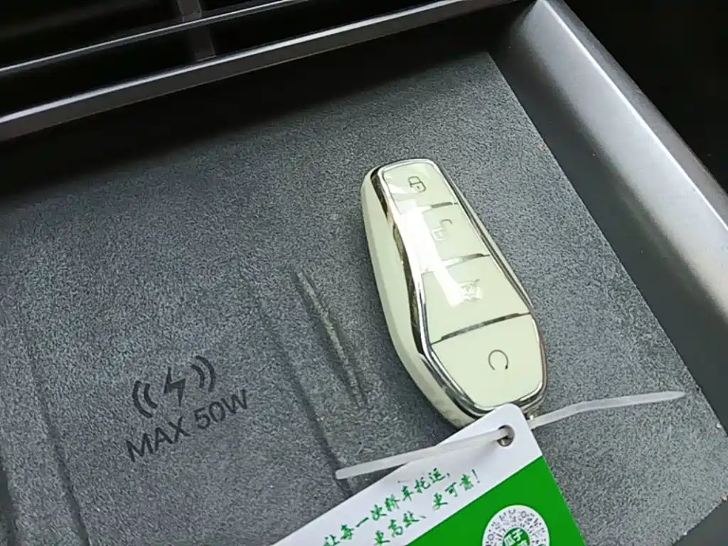 BYD Seal 07 DM-i — фото 9