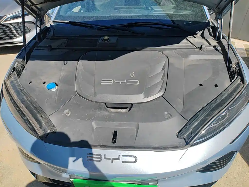BYD Seal — фото 20