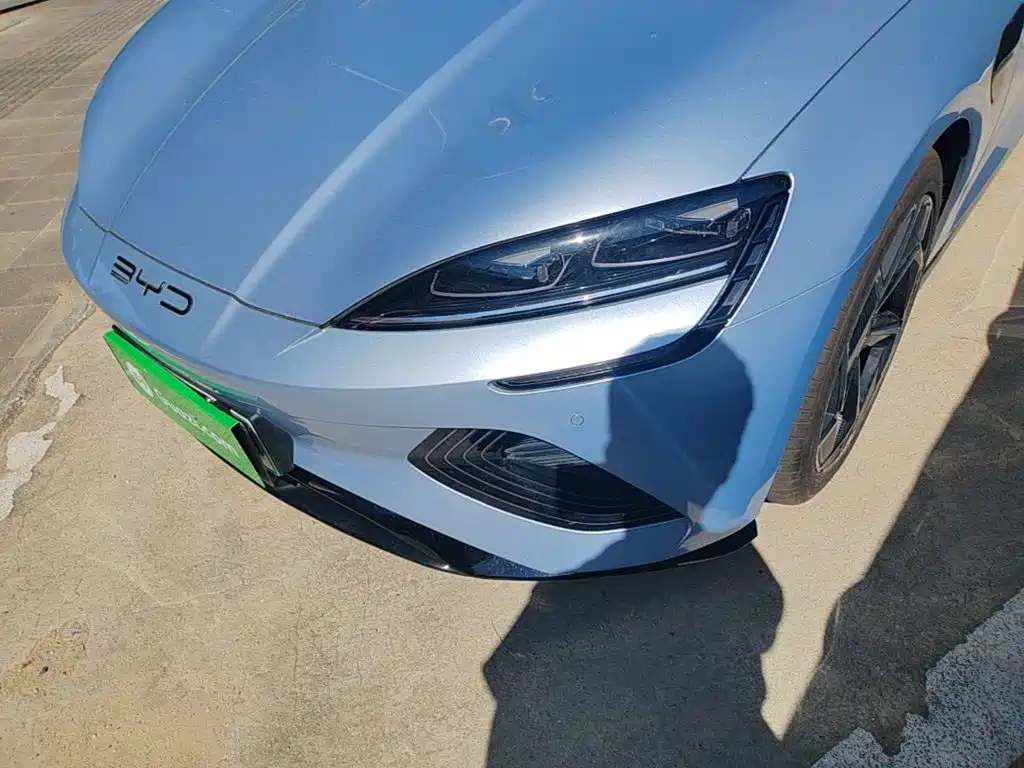 BYD Seal — фото 24