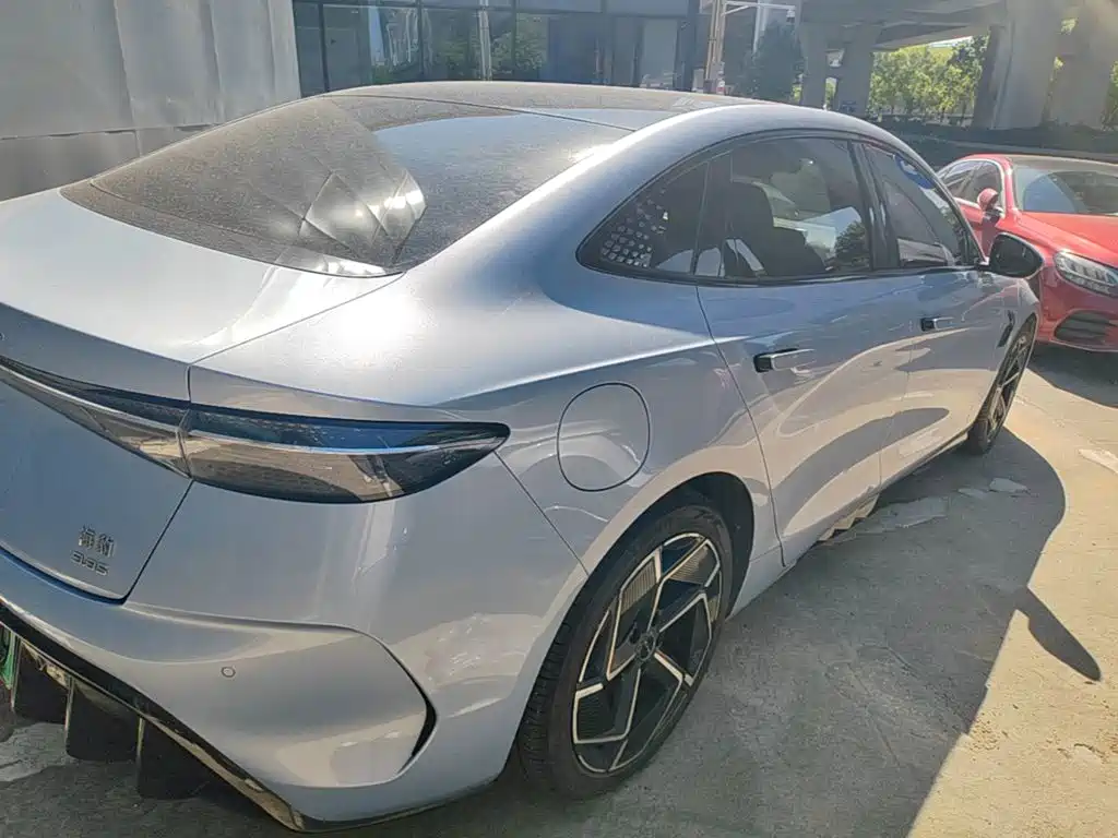 BYD Seal — фото 7