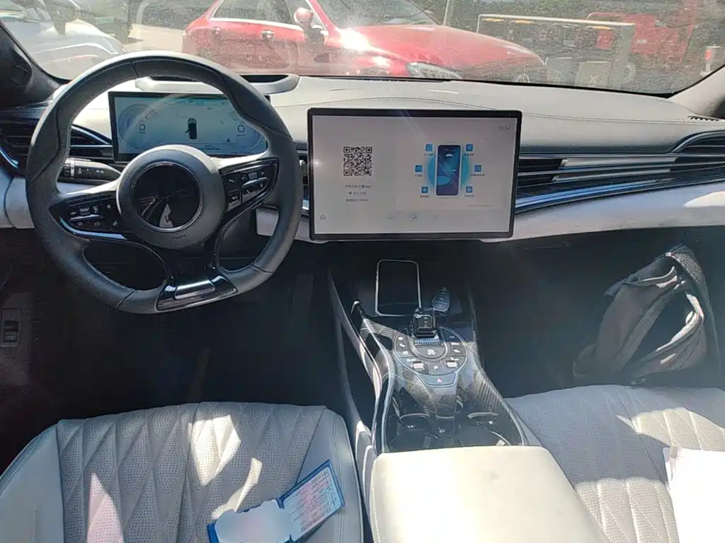 BYD Seal — фото 10