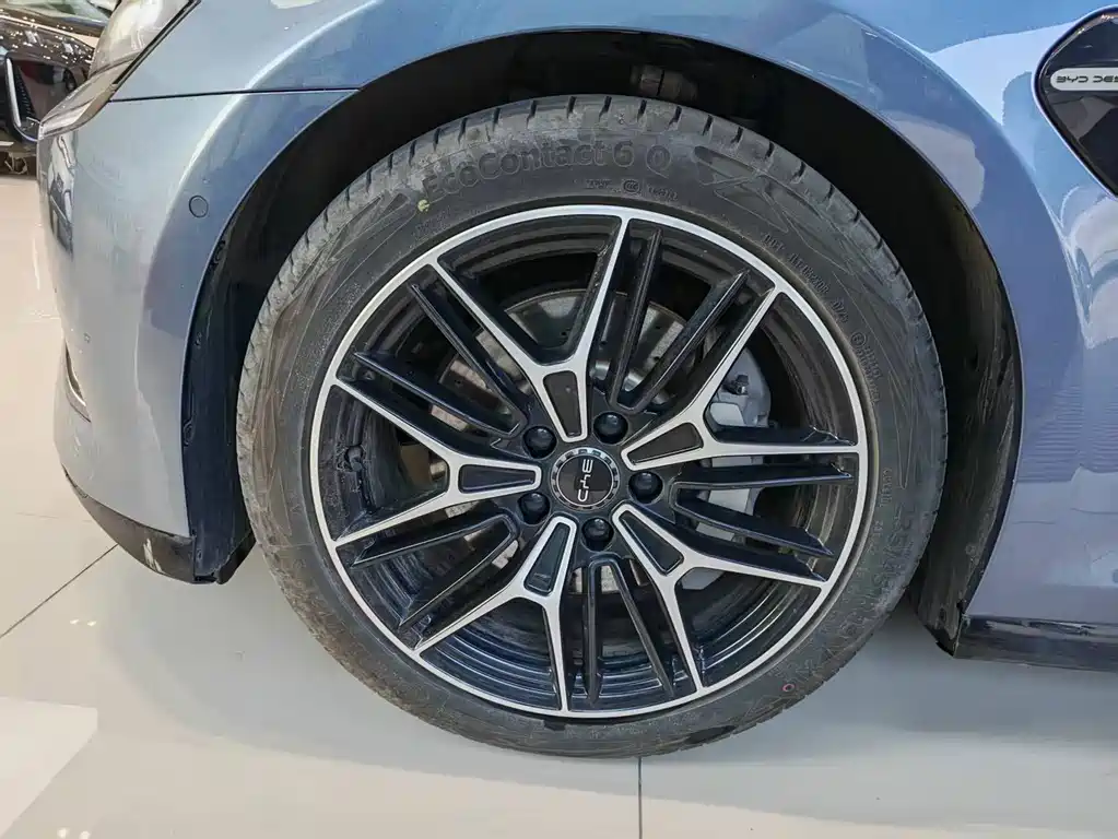 BYD Seal — фото 14