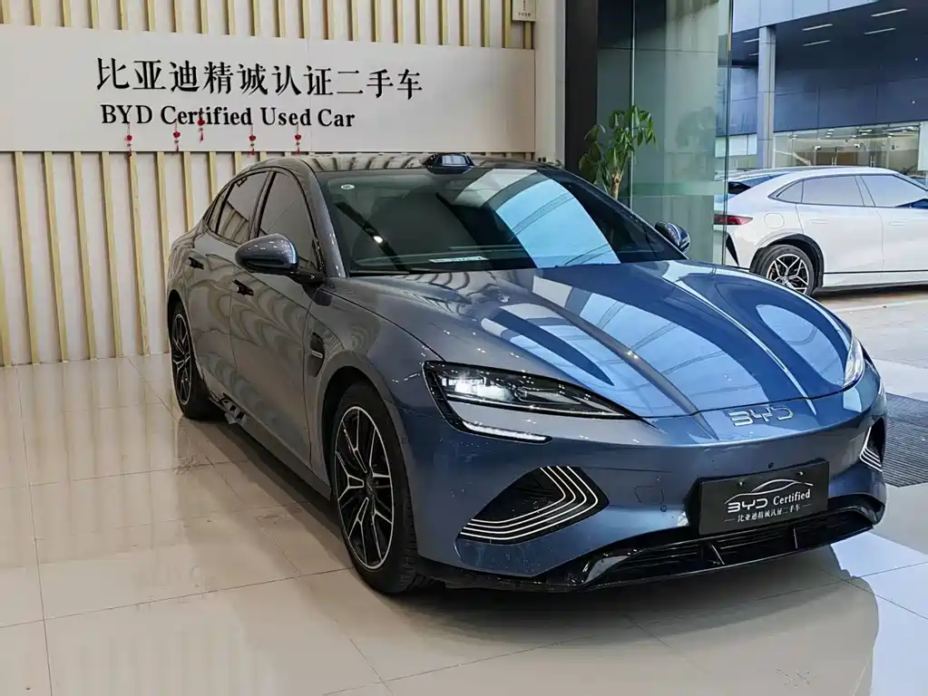 BYD Seal — фото 3