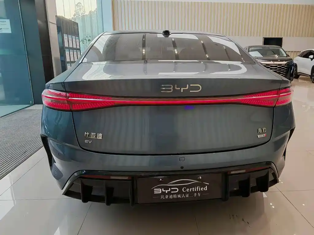 BYD Seal — фото 5