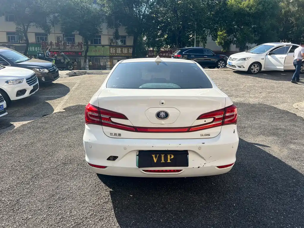 BYD Qin NEV — фото 6