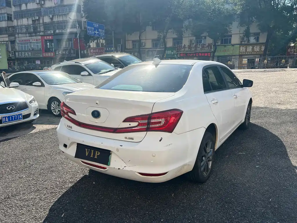 BYD Qin NEV — фото 8