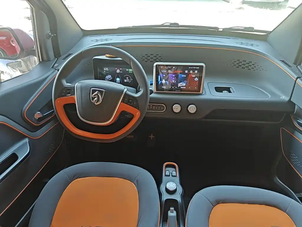 Baojun E100 — фото 10