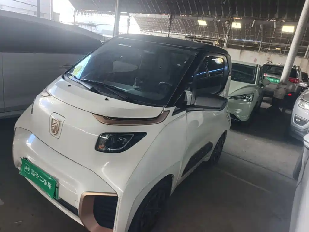 Baojun E200
