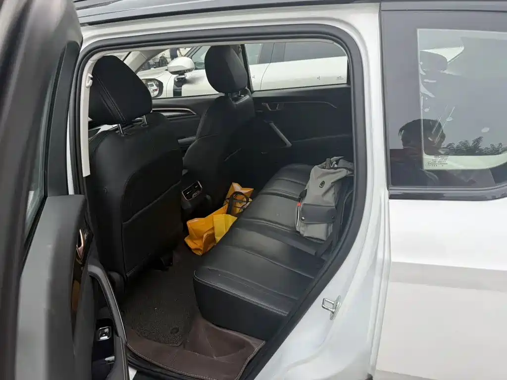 Baojun RS-5 — фото 7