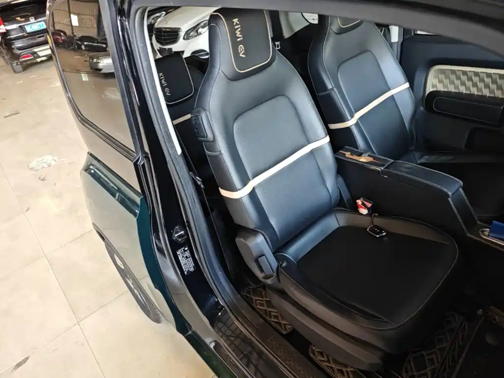 Baojun KiWi EV — фото 25