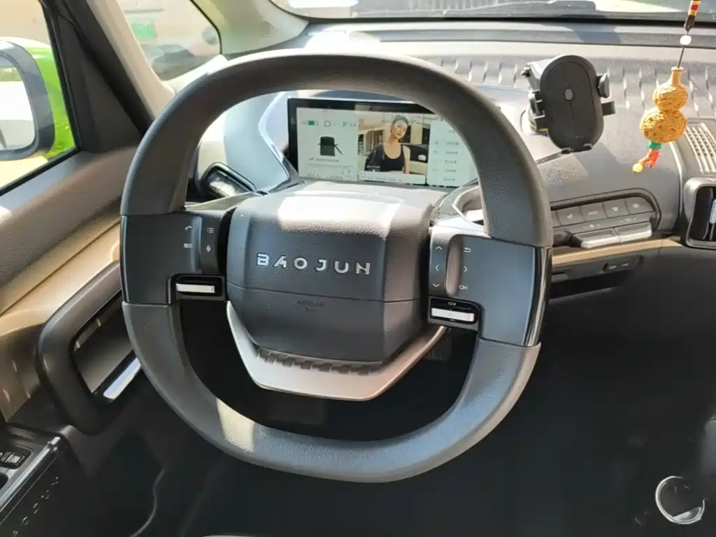 Baojun KiWi EV — фото 11