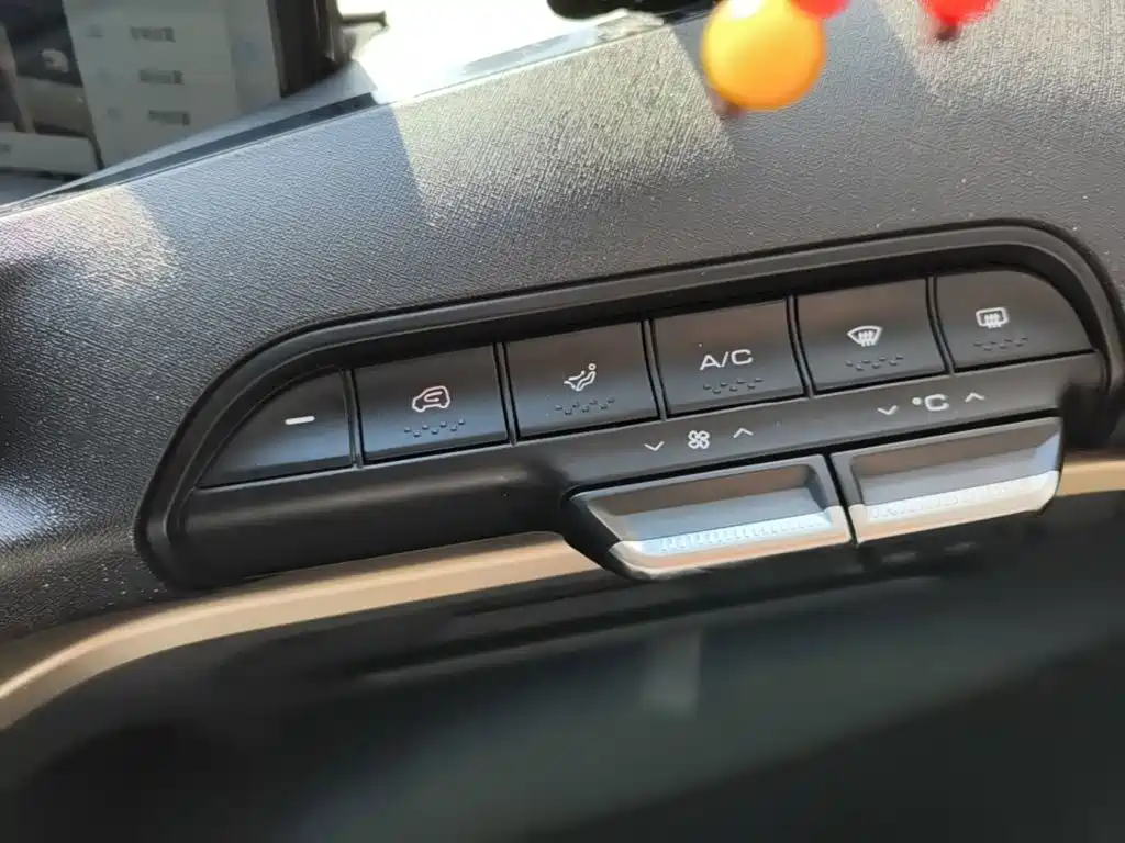 Baojun KiWi EV — фото 13