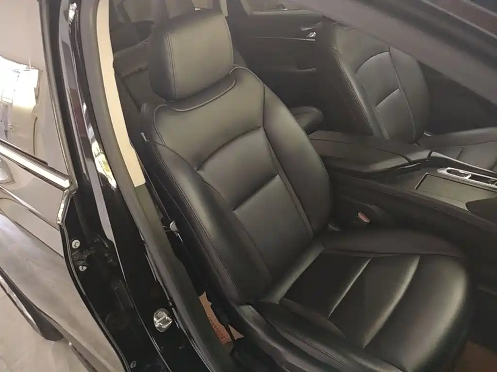 Buick Enclave — фото 25