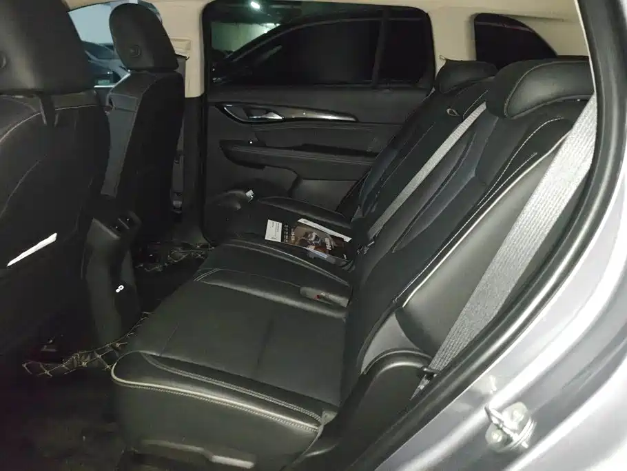 Buick Envision Plus — фото 11