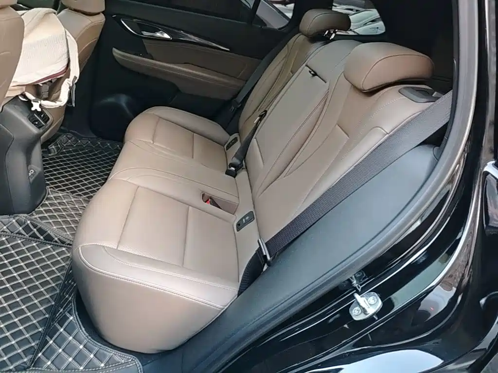 Buick Envision Plus — фото 17