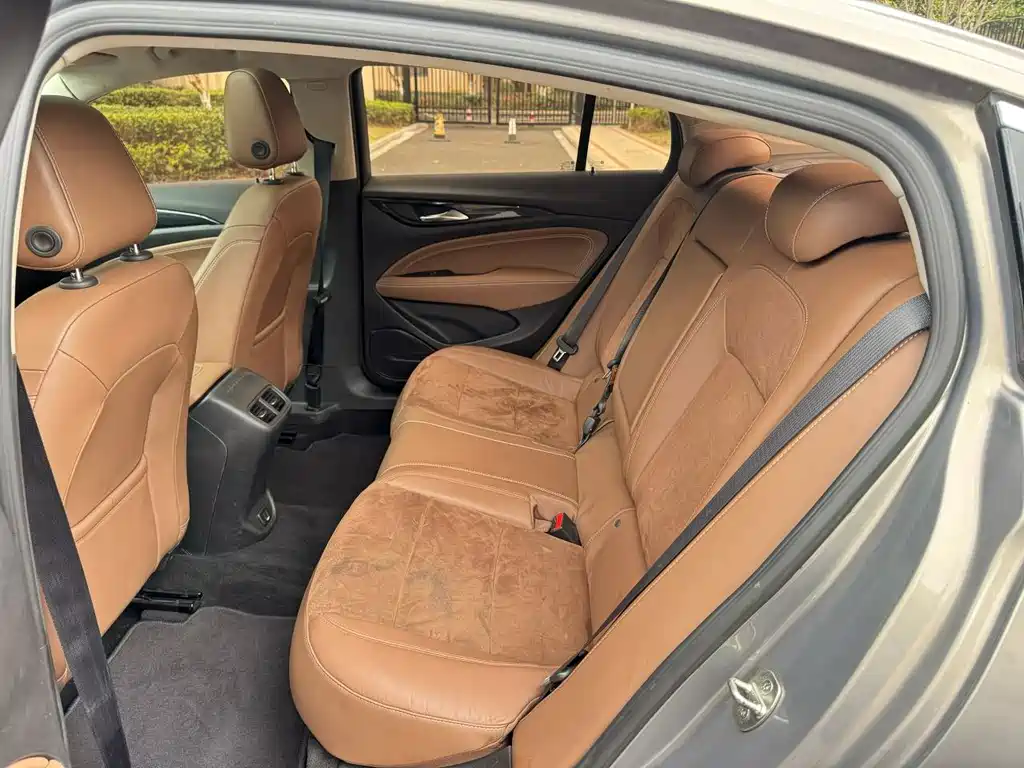 Buick Regal — фото 9