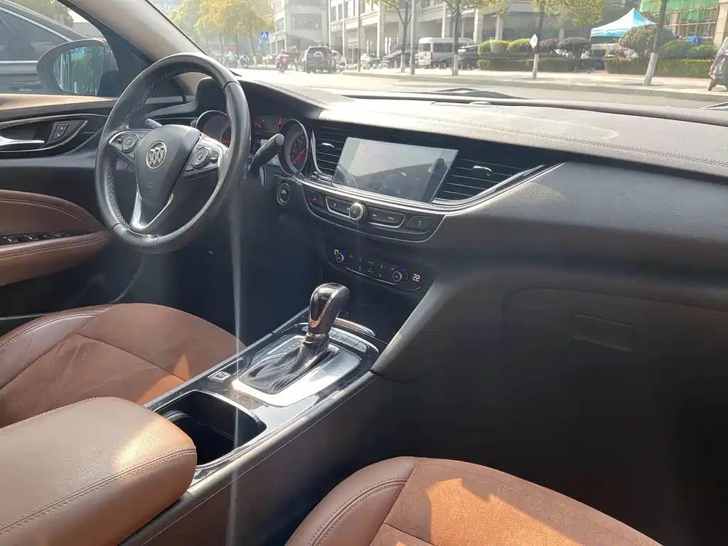 Buick Regal — фото 9