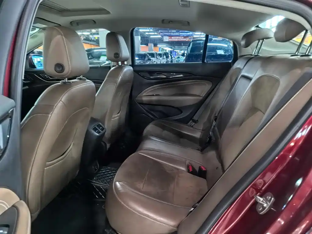 Buick Regal — фото 5