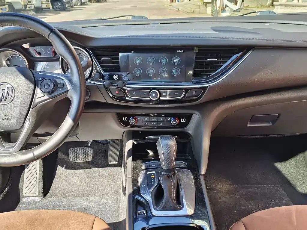 Buick Regal — фото 7