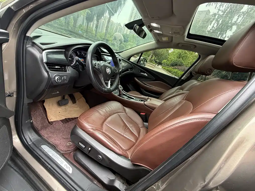 Buick Envision Plus — фото 6