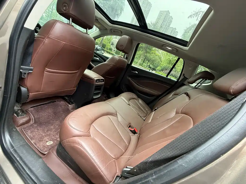 Buick Envision Plus — фото 8